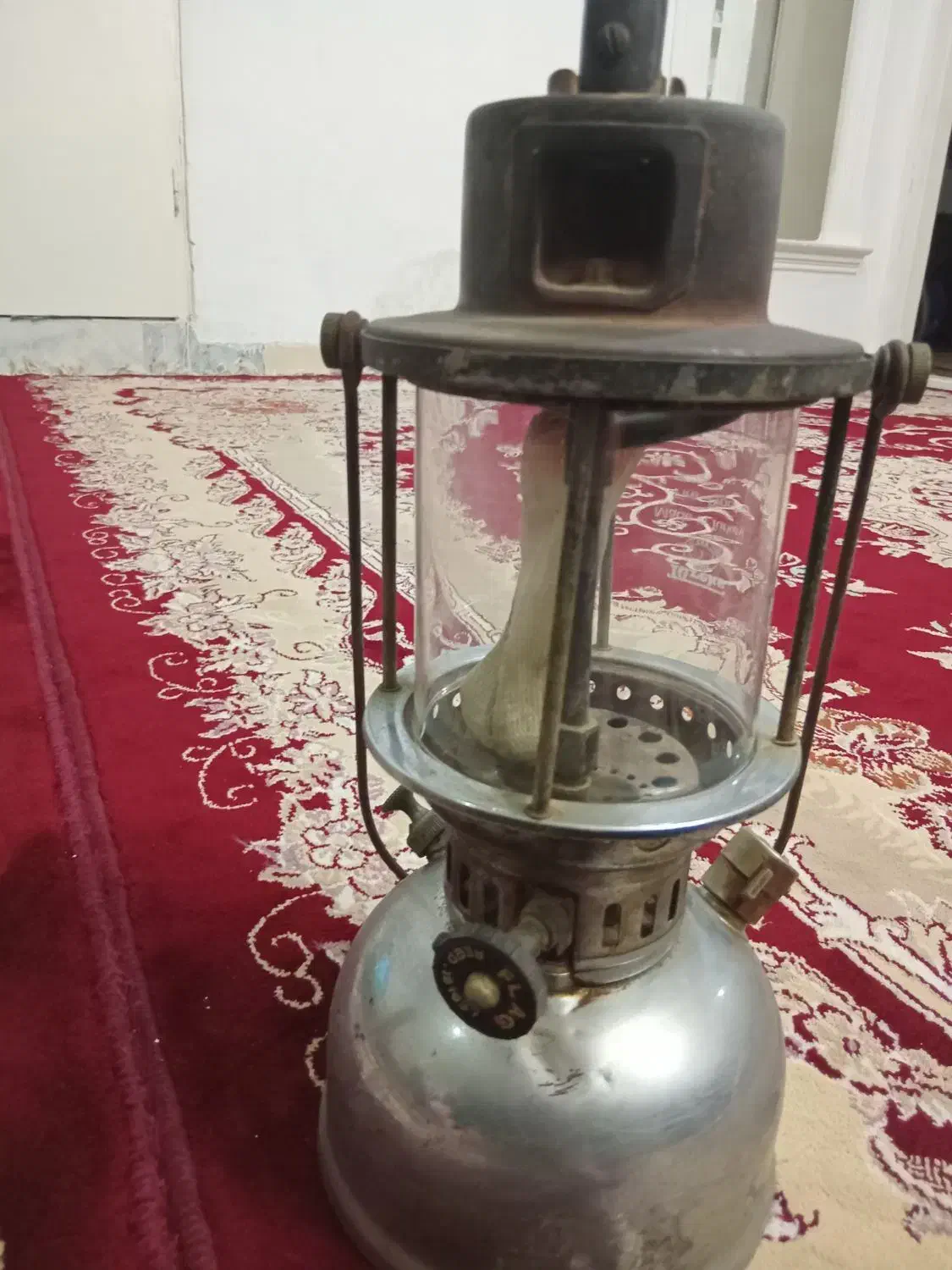 چراغ توری قدیمی|کلکسیون اشیاء عتیقه|قوچان, |دیوار