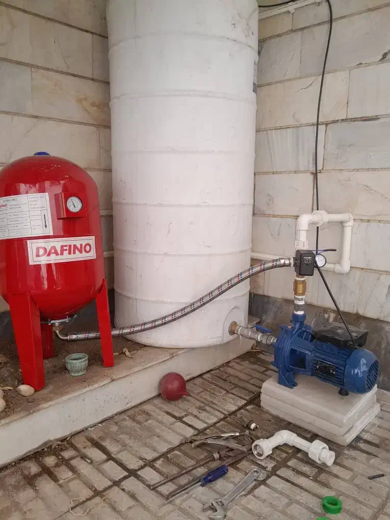 نصب پمپ و مخزن و لوله کشی آب سرد و گرم ساختمان|خدمات پیشه و مهارت|تهران, خواجه نظام الملک|دیوار