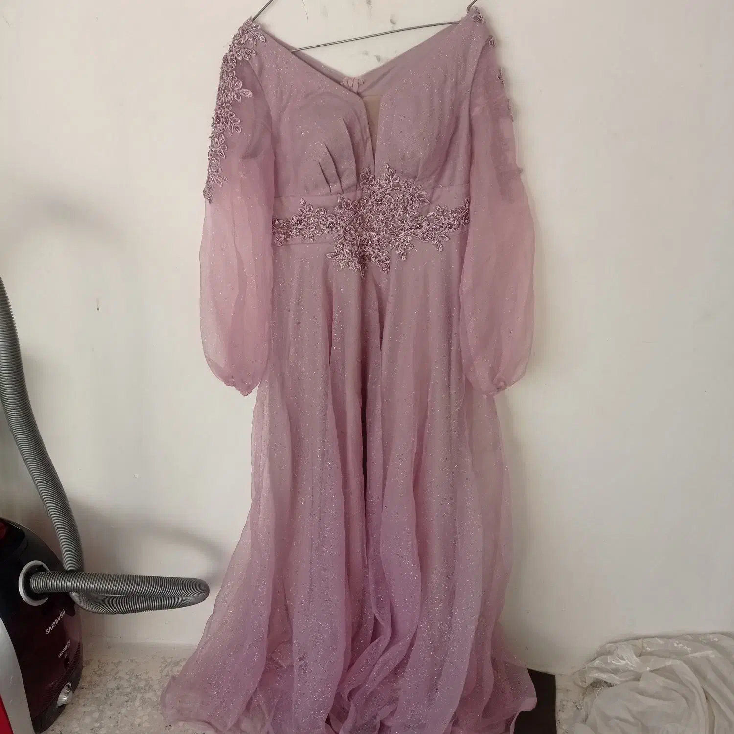 لباس مجلسی|لباس|بروجرد, |دیوار