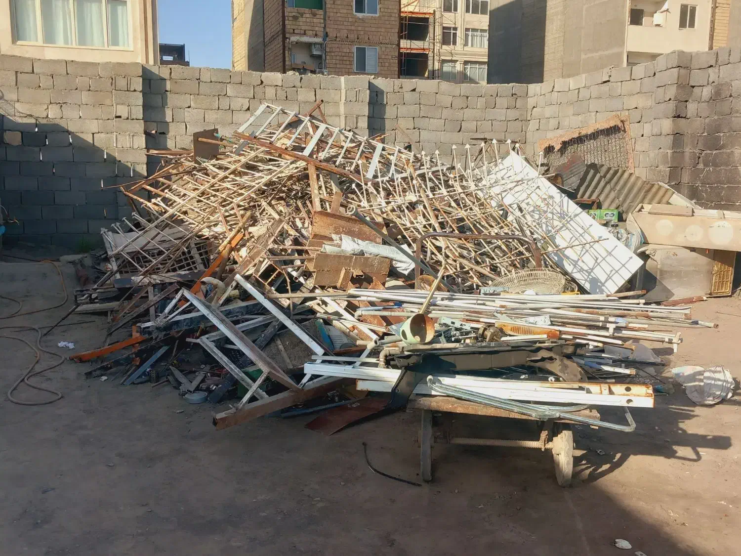 خریدآهن مس برنج آلمینیوم وغیره در سراسر مشهد|عمده‌فروشی|مشهد, هفت تیر (حافظ)|دیوار