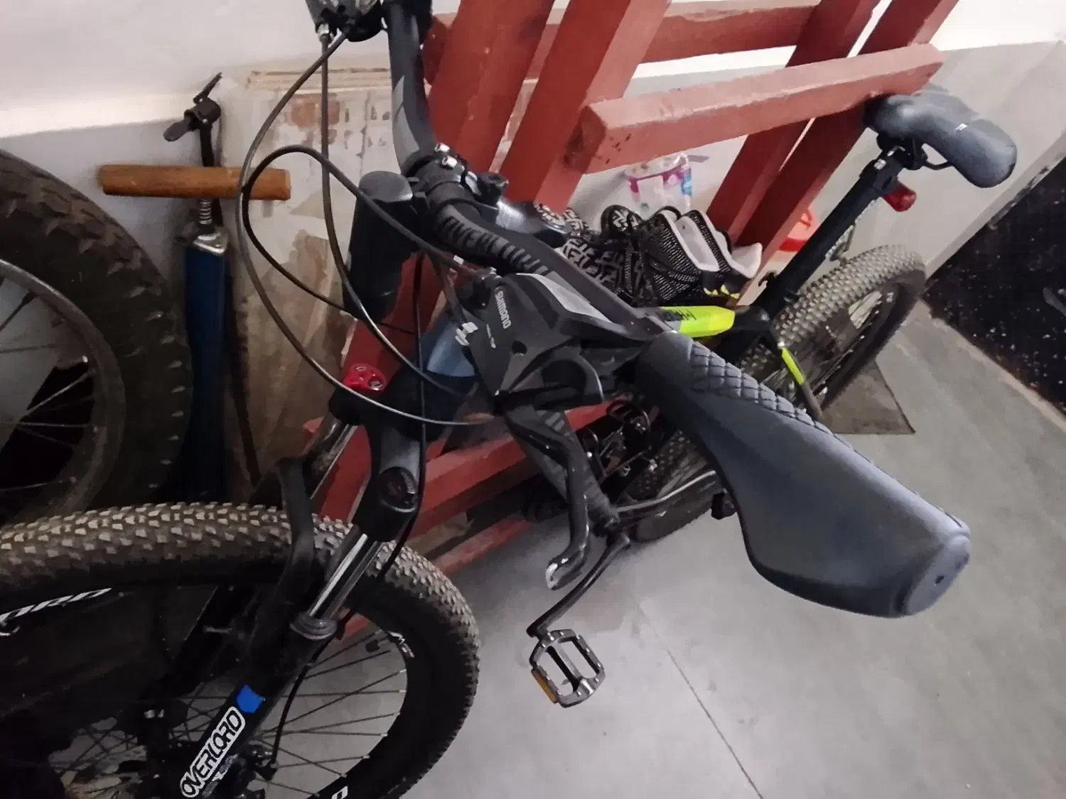 دوچرخه|دوچرخه، اسکیت، اسکوتر|رشت, دخانیات|دیوار