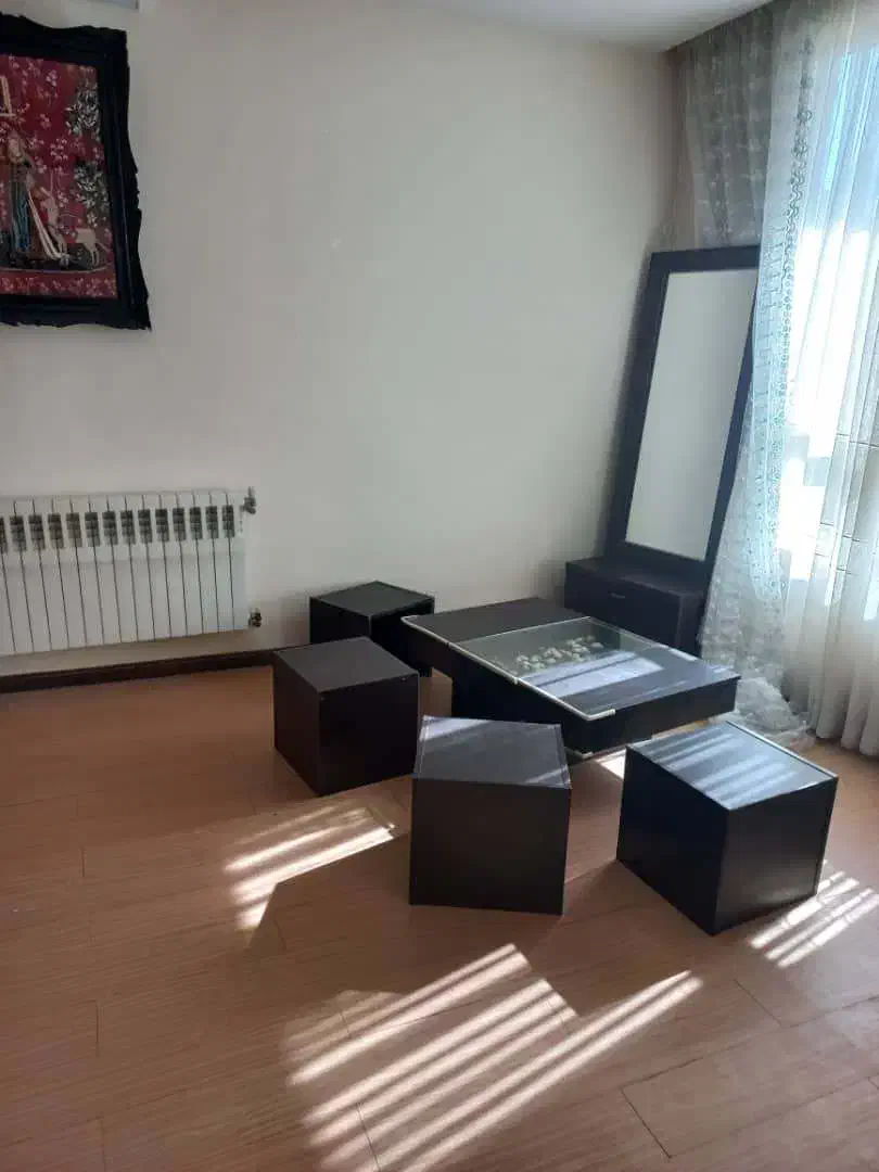 مبلمان در حد نو و میز دراورو آینه با ۴ تا پاتختی|مبلمان خانگی و میز عسلی|سبزوار, کاشفی شمالی (دادگستری)|دیوار