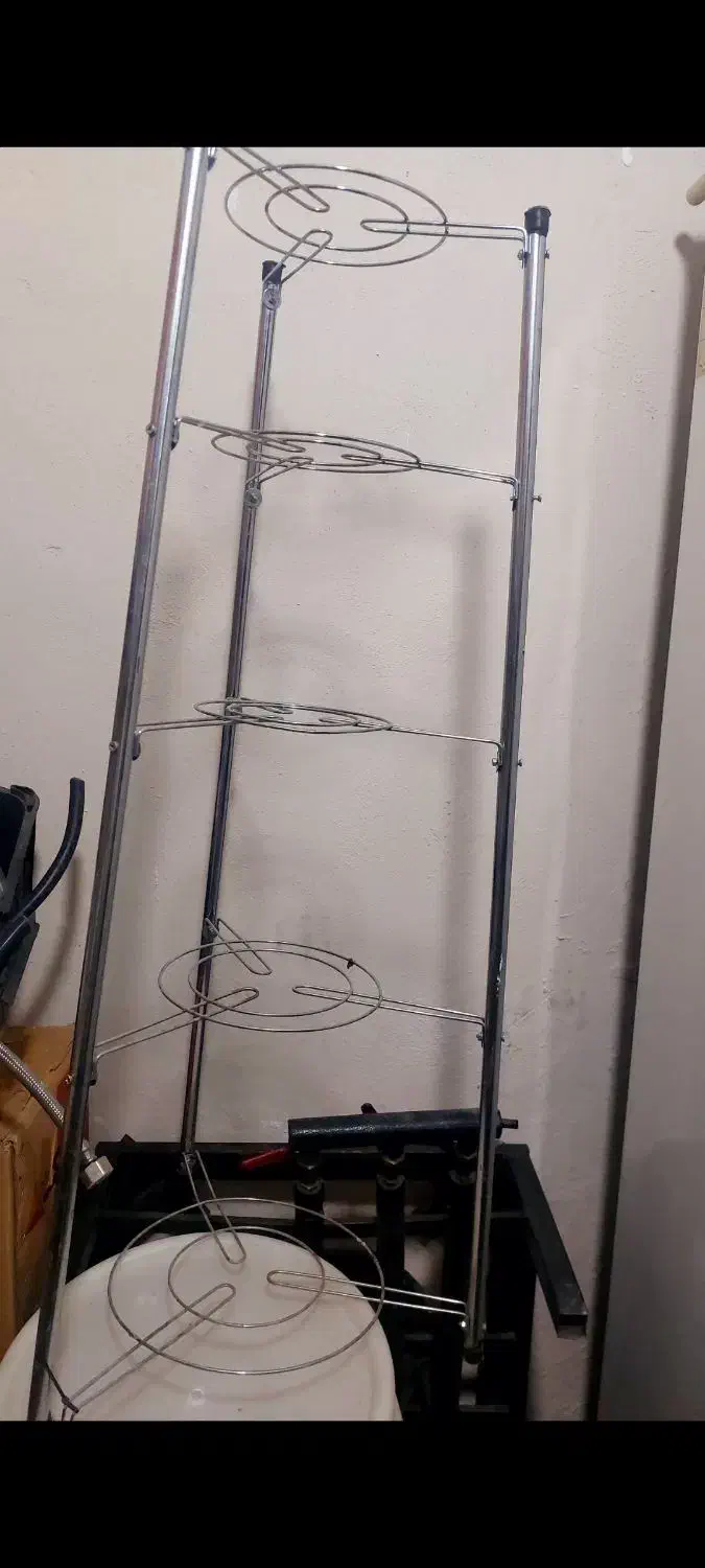 دو عدد استند پایه قابلمه|آب‌چکان و نظم‌دهنده ظروف|بروجرد, |دیوار