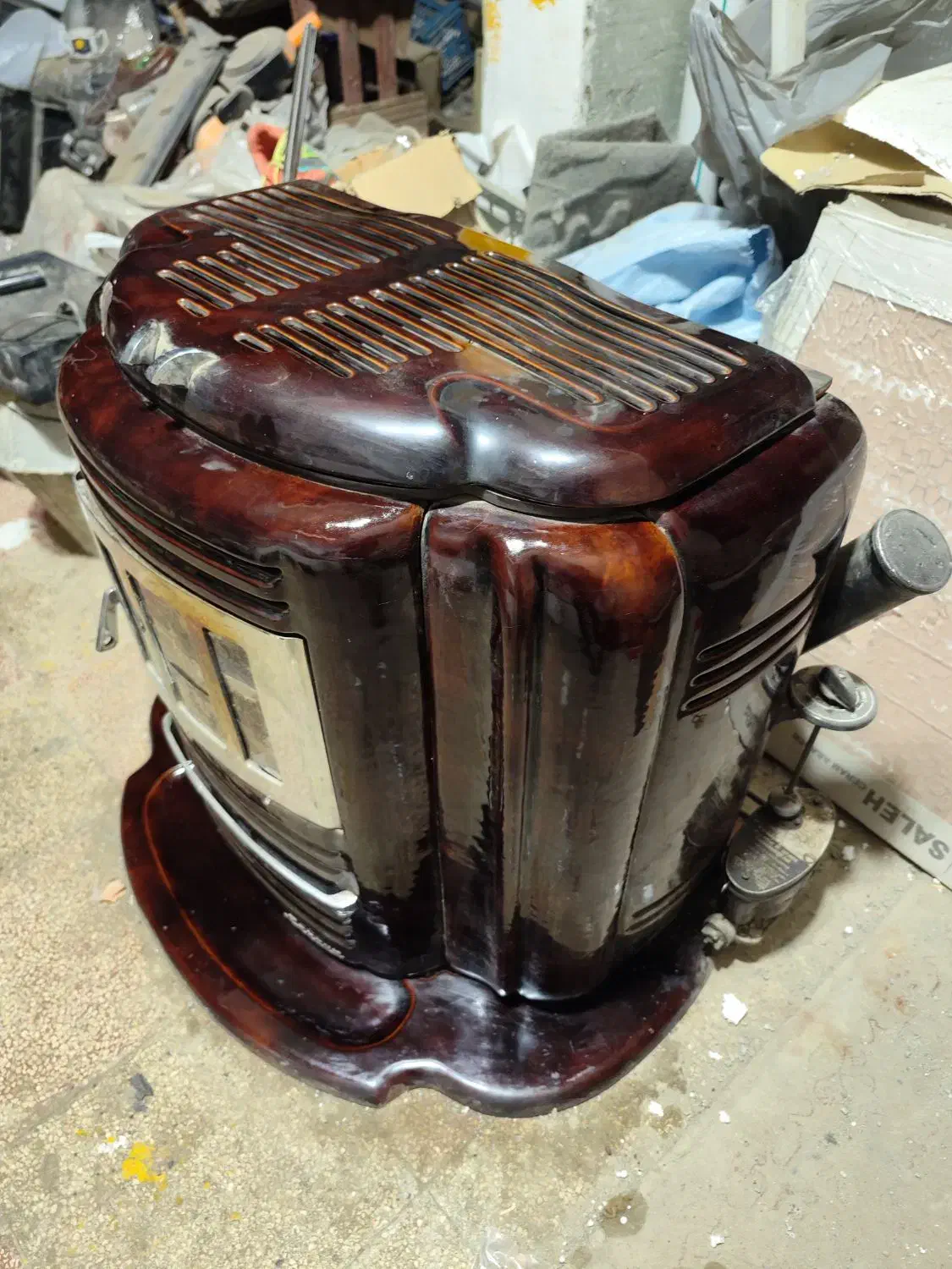 بخاری چدنی نفتی آمریکایی قدیمی عتیقه|کلکسیون اشیاء عتیقه|تهران, شکوفه (عبدل آباد)|دیوار