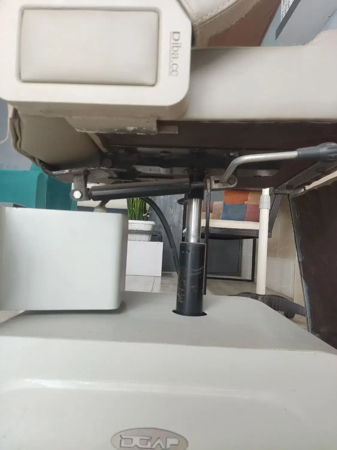 صندلی آریشگری باربر دار برقی|آرایشگاه و سالن‌های زیبایی|گرگان, |دیوار