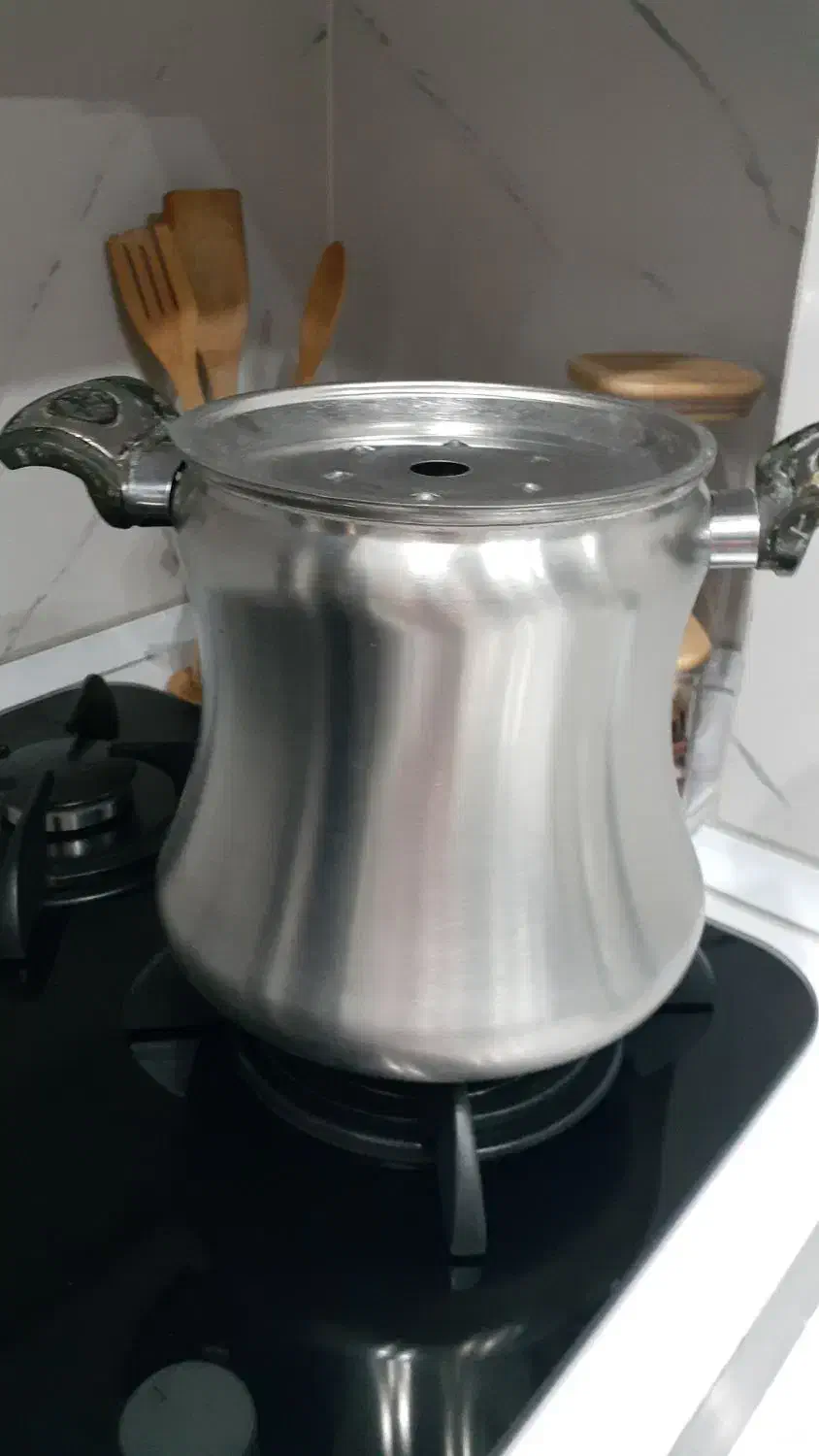 کتری قوری|قوری، کتری، قهوه‌ساز دستی|ری, صفاییه (چشمه علی)|دیوار