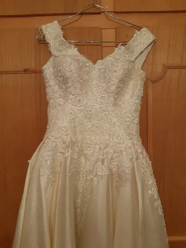 لباس عروس|لباس|ارومیه, |دیوار