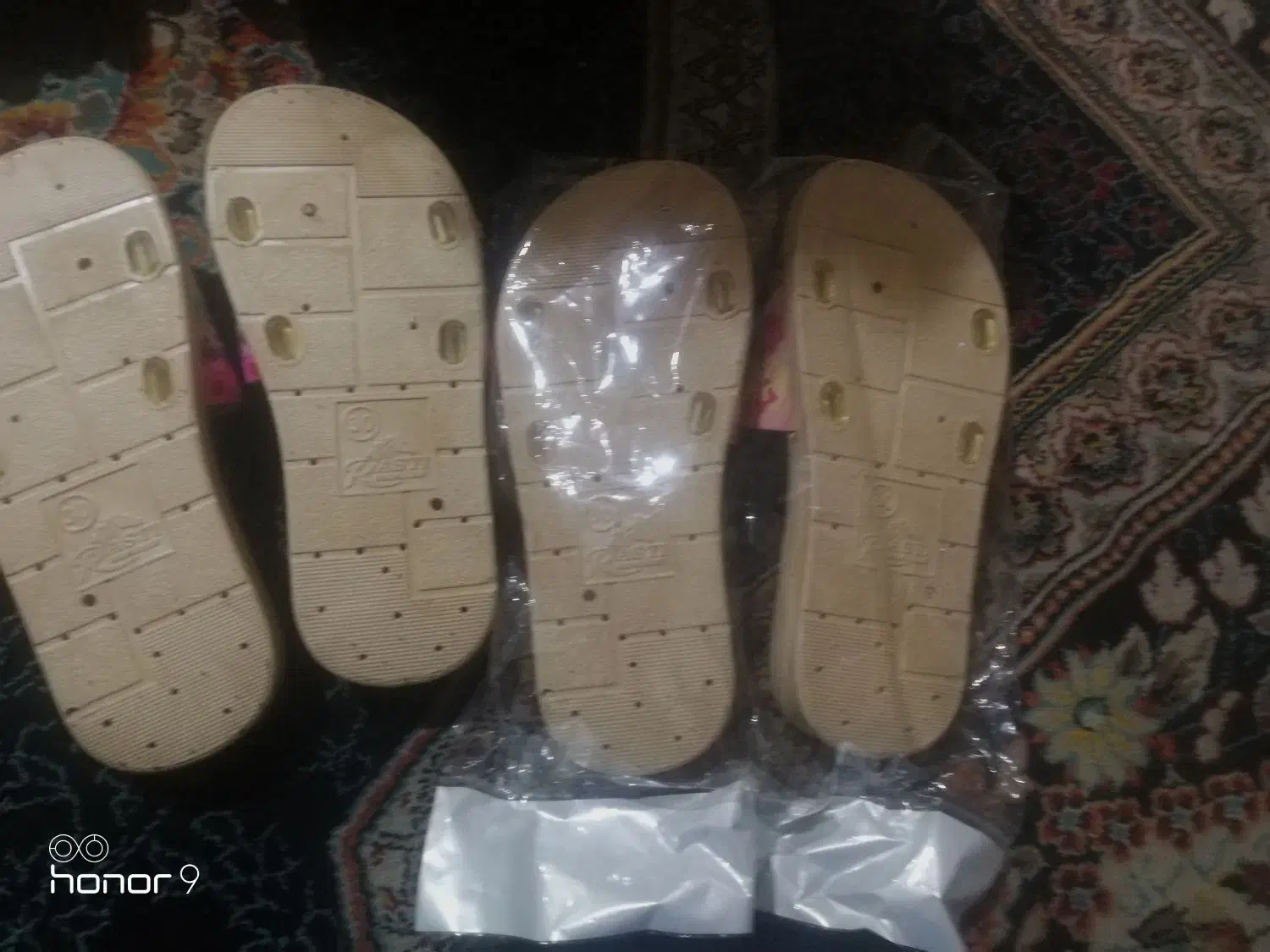 دو جفت دمپایی نو هردو سایز 30قیمت 220هزارتومان|کفش و لباس بچه|شیراز, سلطان آباد|دیوار