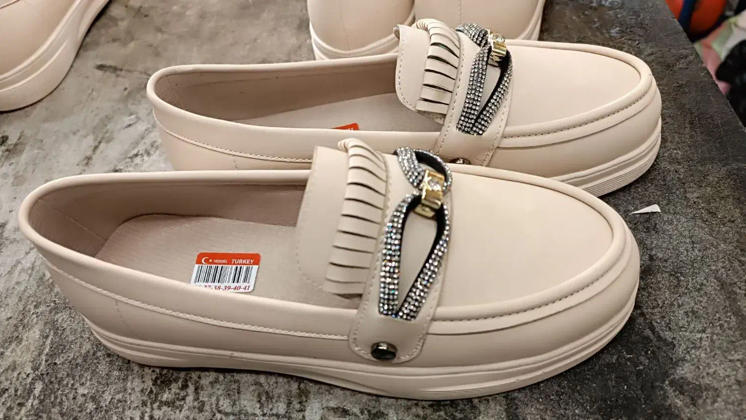 کقش کالج زنانه|کیف، کفش، کمربند|خوی, |دیوار