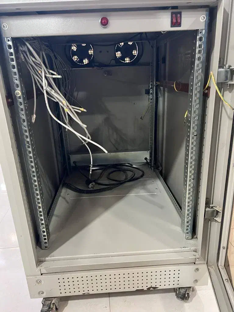 رک شبکه SEI با سیستم برق و خنک کنندگی اورجینال|مودم و تجهیزات شبکه|اردبیل, |دیوار