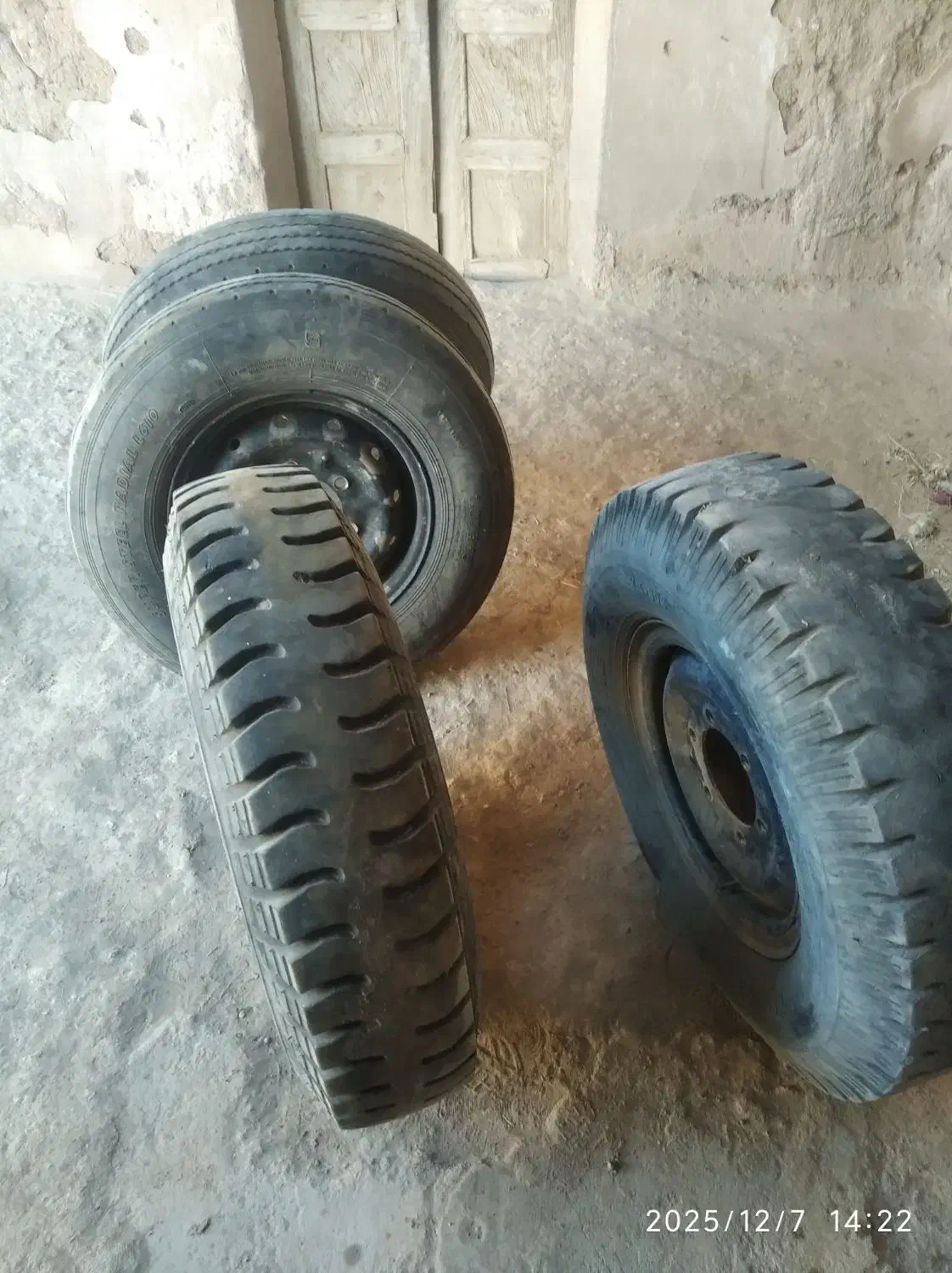 لاستیک نیسان فروشی|قطعات یدکی و لوازم جانبی|بیرجند, |دیوار