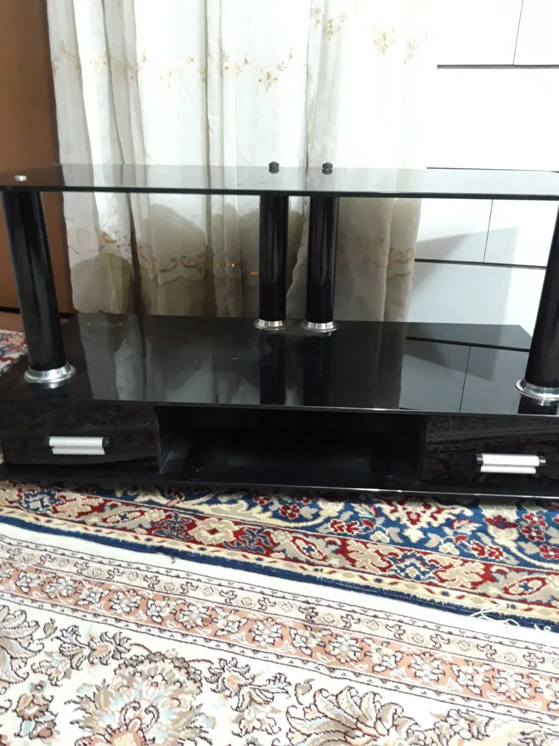 تلویزیون با گیرنده دیجیتال و میز|تلویزیون و پروژکتور|اراک, |دیوار