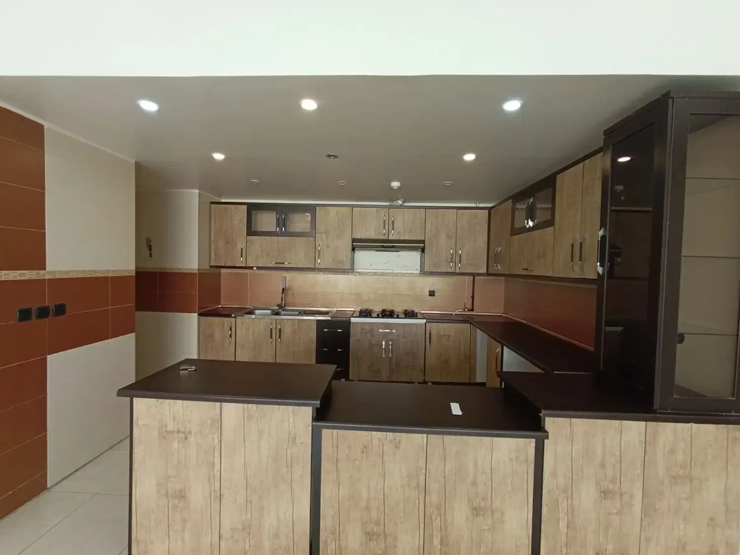 اجاره سه خواب 135 متری میدان دریاچه