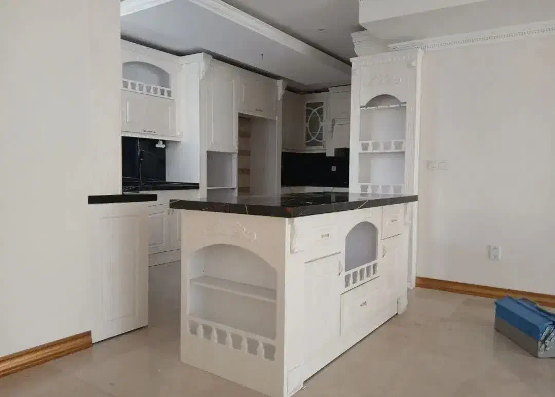 کابینت سفید صدفی دکور دار ((امیرعلی))|مصالح و تجهیزات ساختمان|سمنان, |دیوار