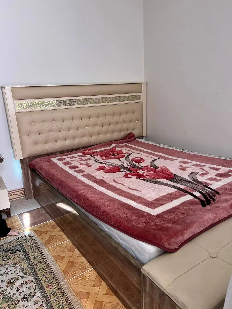 سرویس خواب وتشک|تخت و سرویس خواب|تاکستان, |دیوار