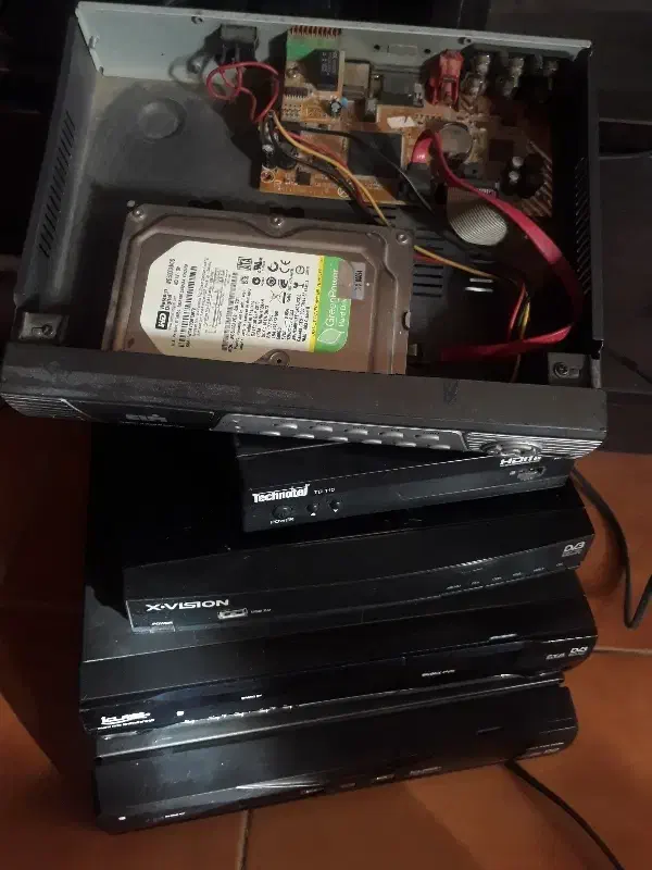 تلوزیون ۵۰ اینچ 4k جی پلاس به همراه چند دستگاه|تلویزیون و پروژکتور|پرند, فاز ۱|دیوار