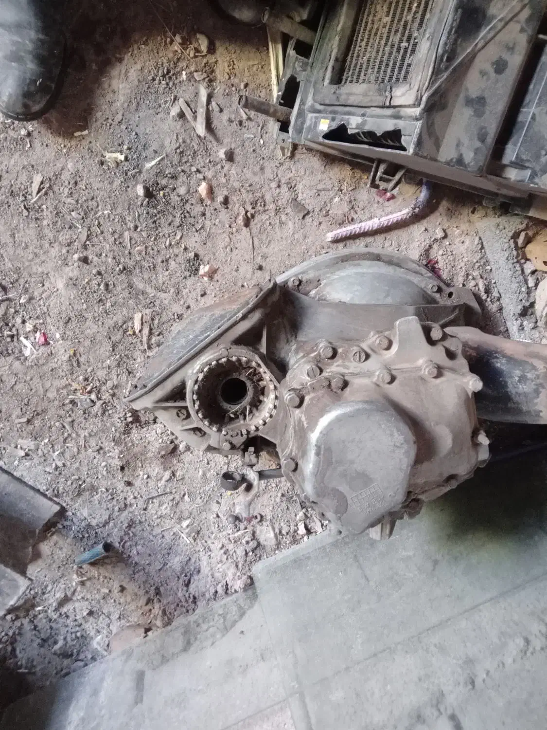 گیربکس کامل آماده به کار وخیلی تمیز دووسیلو|قطعات یدکی و لوازم جانبی|بالا ولایت, |دیوار