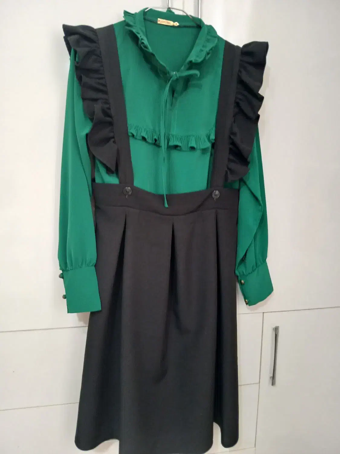 شومیز|لباس|نیشابور, بنیاد شهید|دیوار