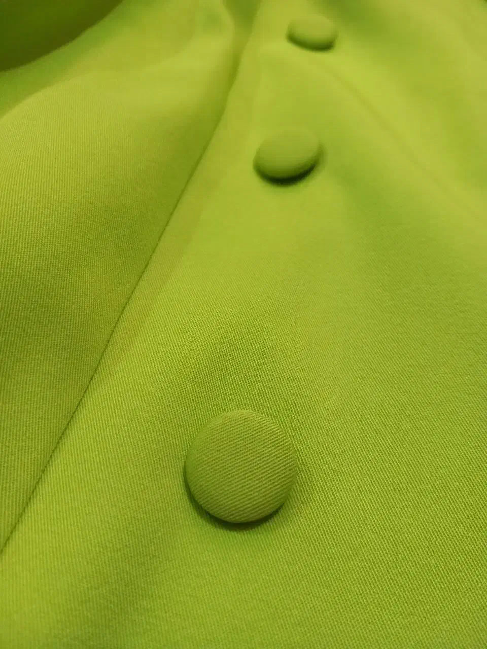 تک کت|لباس|رشت, لاکان شهر|دیوار