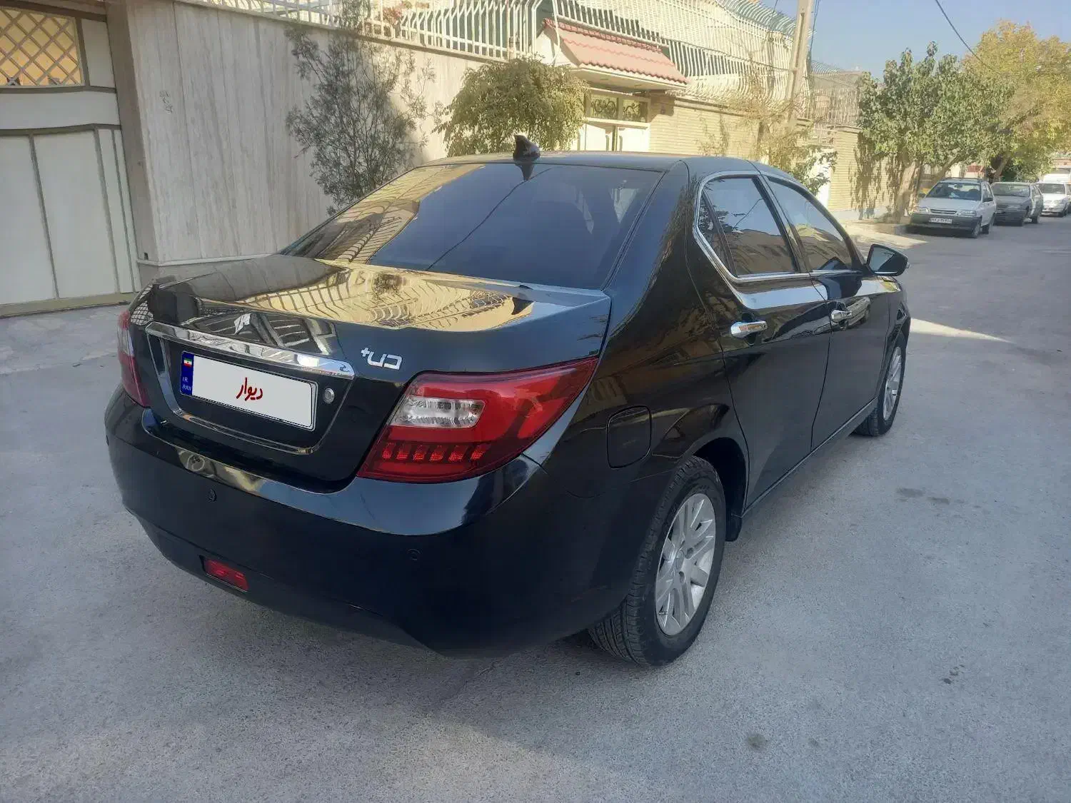 دنا پلاس دنده ای مدل 1402|خودرو سواری و وانت|اصفهان, شهرک امام زمان|دیوار