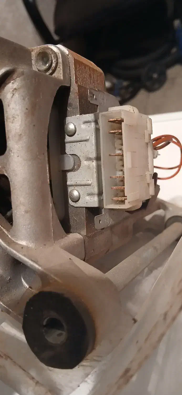 دینام لباسشویی حایر|ماشین لباسشویی و خشک‌کن لباس|هشتگرد, هشتگرد قدیم|دیوار