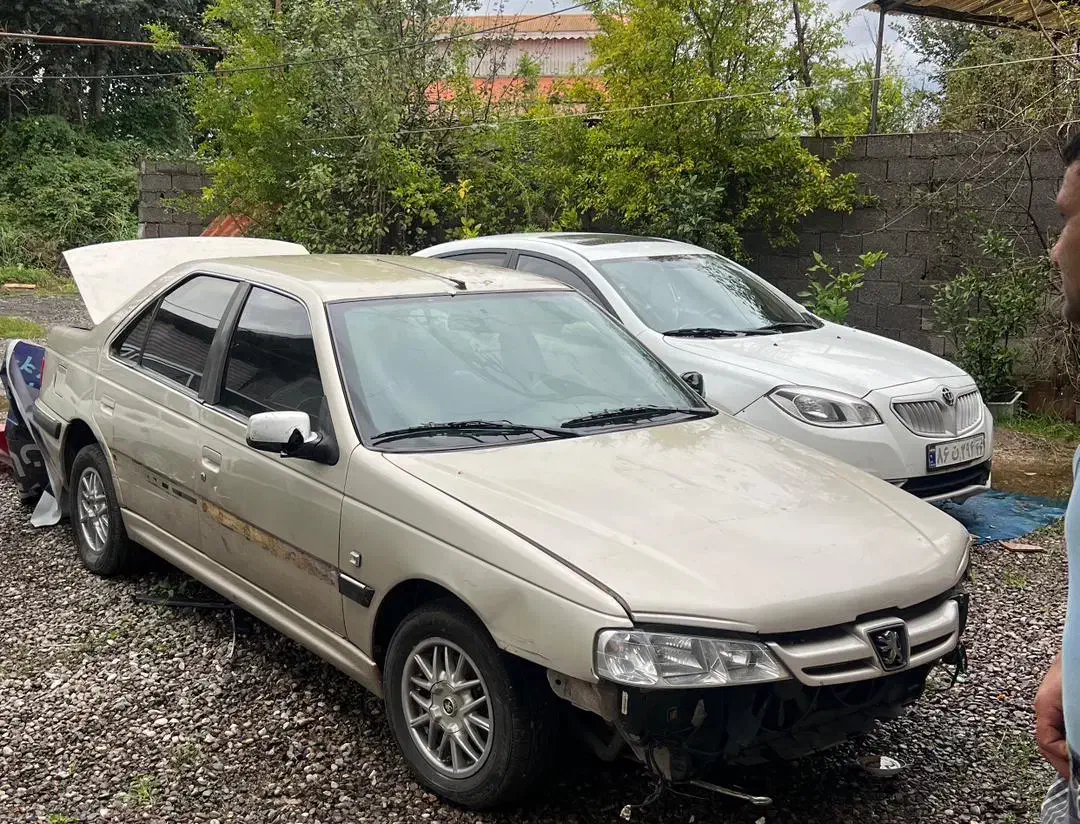 توی عکس سپهرو چراغ وصل نیست الان نصب شده|خودرو سواری و وانت|رشت, آب و برق|دیوار