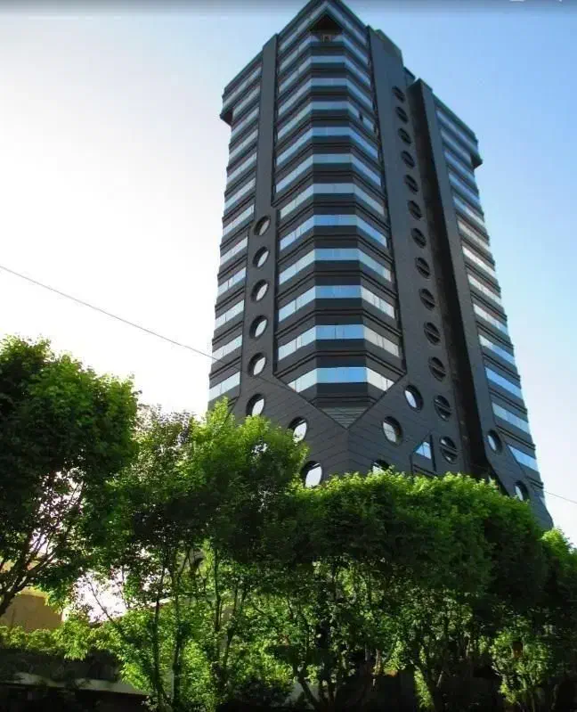 اجاره دفتر ساعتی جردن واقع در برج برند|اجارهٔ کوتاه‌مدت دفتر کار و فضای آموزشی|تهران, امانیه|دیوار