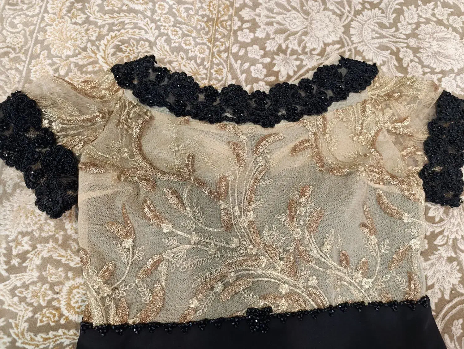 لباس مجلسی کوتاه کاپ داربالاتنه گیپوروسنگ دوزی شده|لباس|کرمان, |دیوار