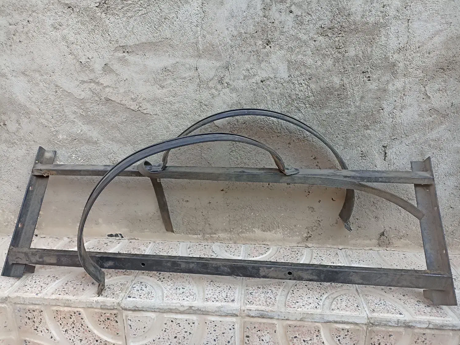 پایه گاز سی ان‌ جی با قوطی آهن محکم و مستحکم|قطعات یدکی و لوازم جانبی|تبریز, |دیوار