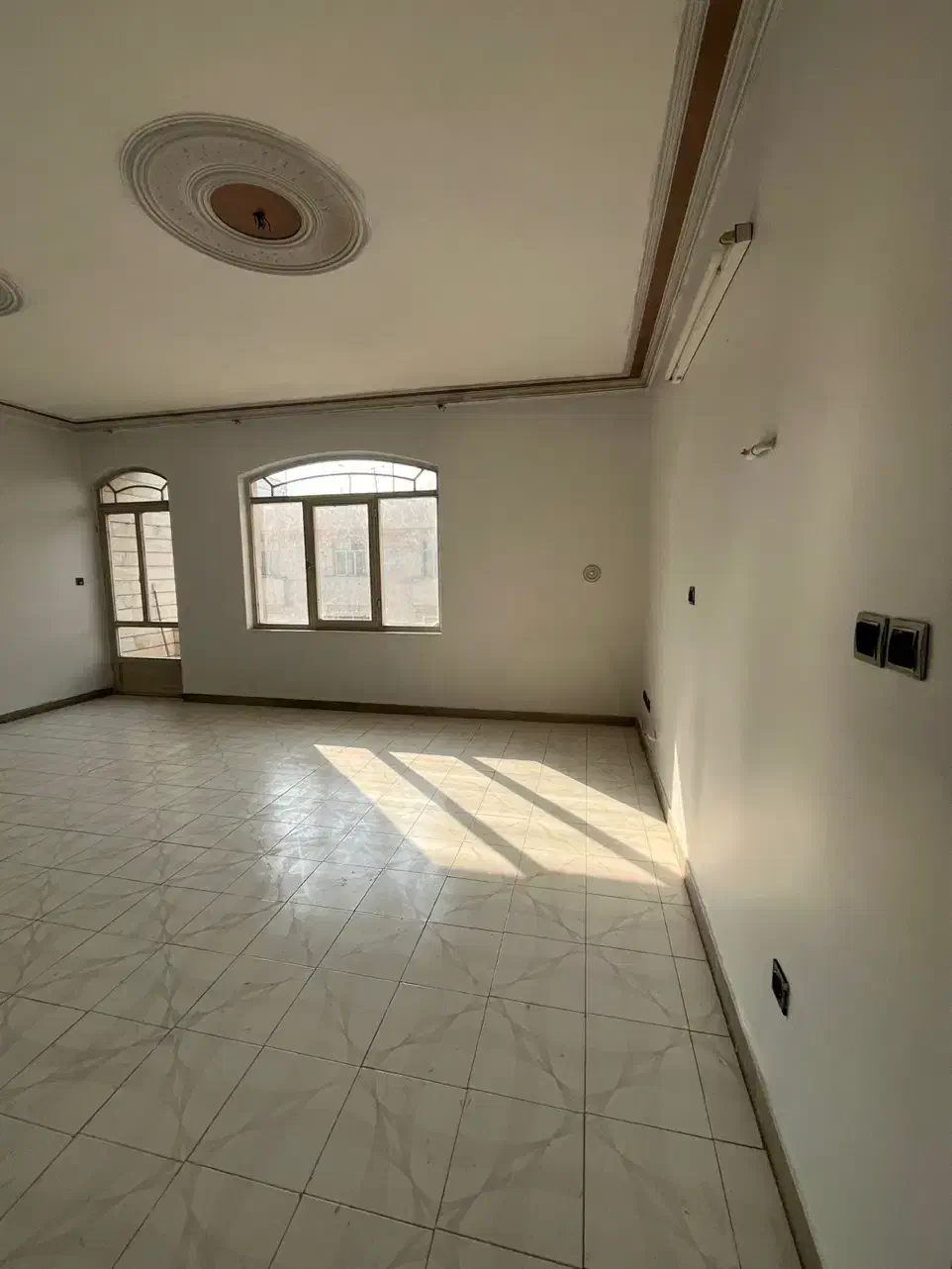 آپارتمان 100 محلاتی آهنگ میرهاشمی میثم عباسپور