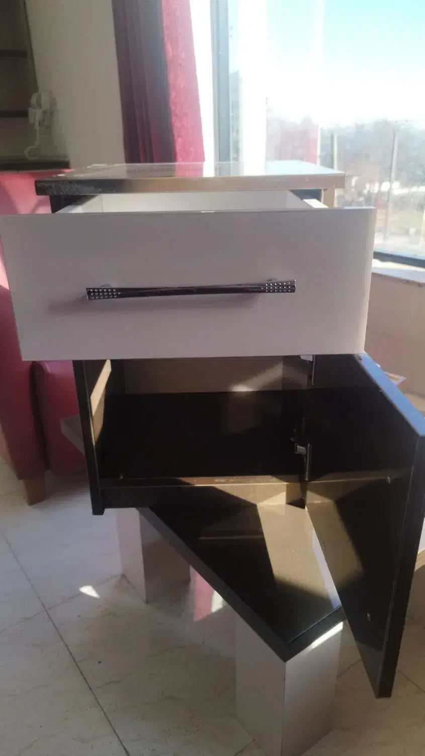 پا تختی|تخت و سرویس خواب|رامسر, |دیوار