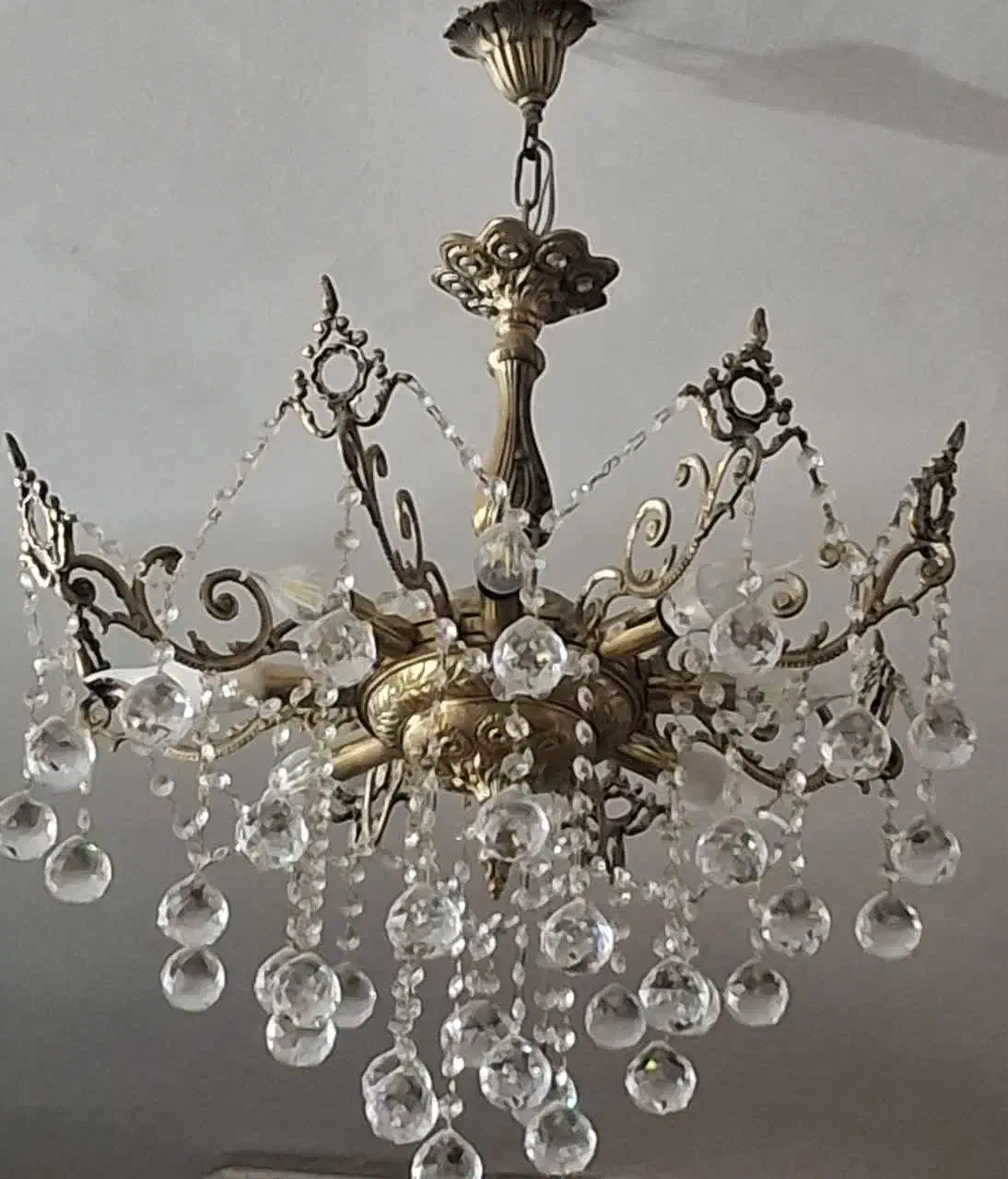 لوستر برنجی  ۸  شاخه  سلامت و سالم|لوستر و چراغ آویز|پاکدشت, پاکدشت (مامازند)|دیوار