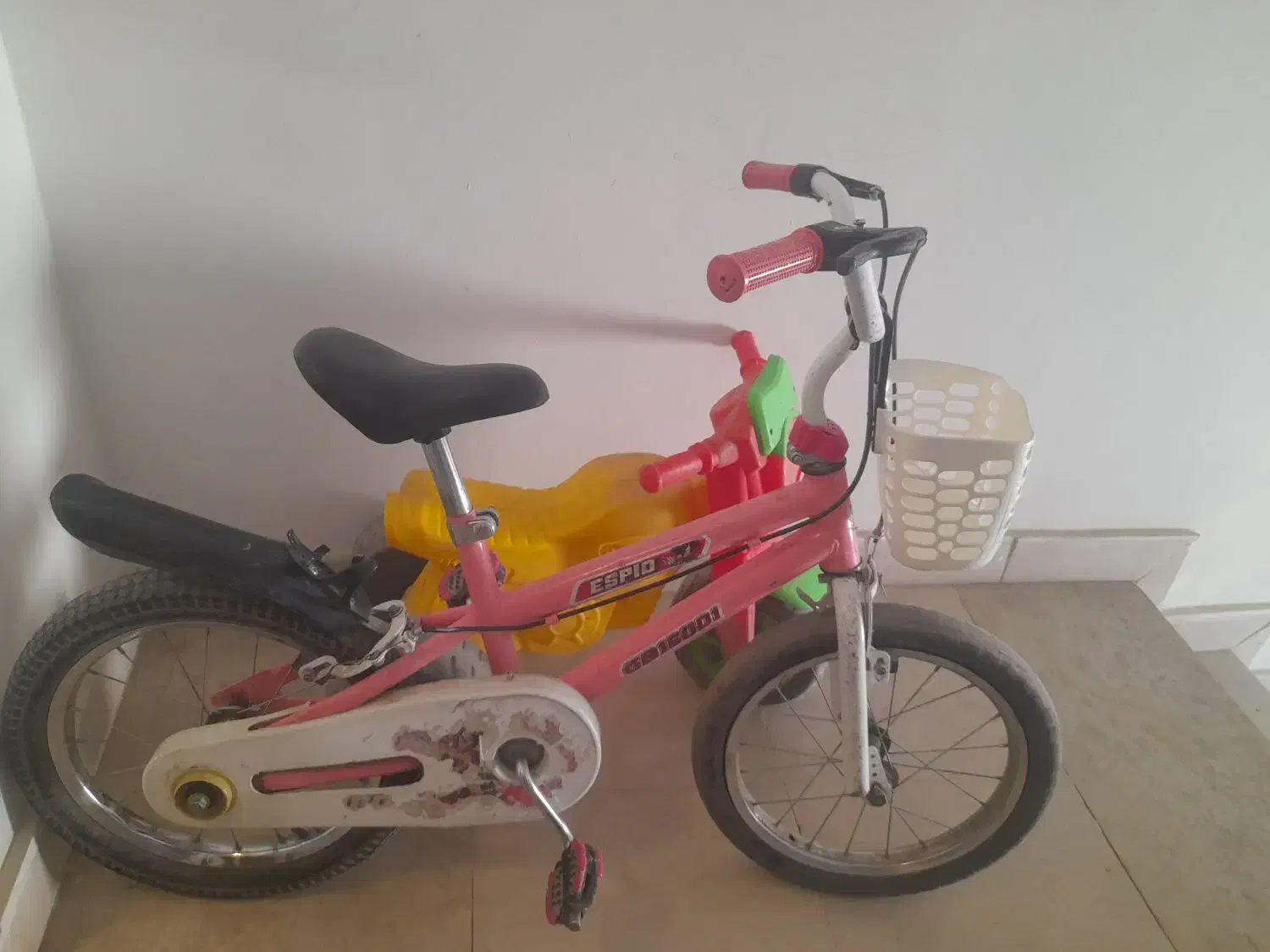 دوچرخه۱۶|دوچرخه، اسکیت، اسکوتر|پرند, فاز ۵|دیوار