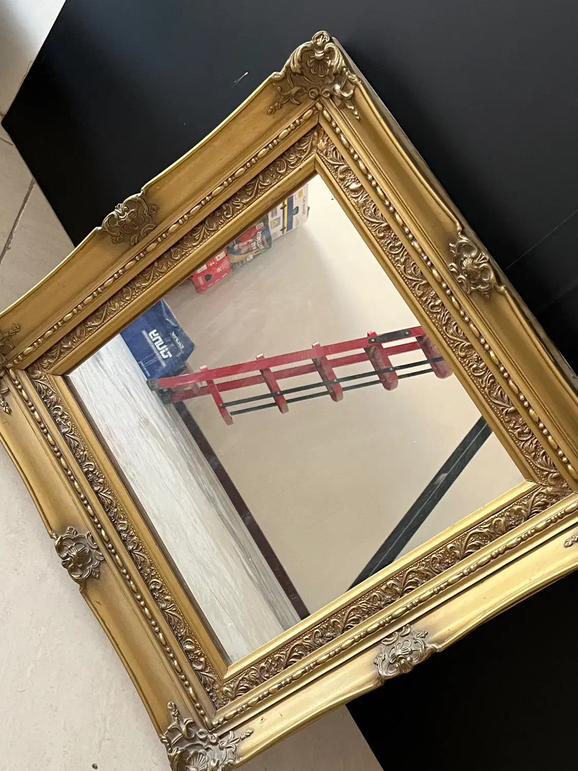 آیینه|آینه|تهران, خلیج فارس|دیوار