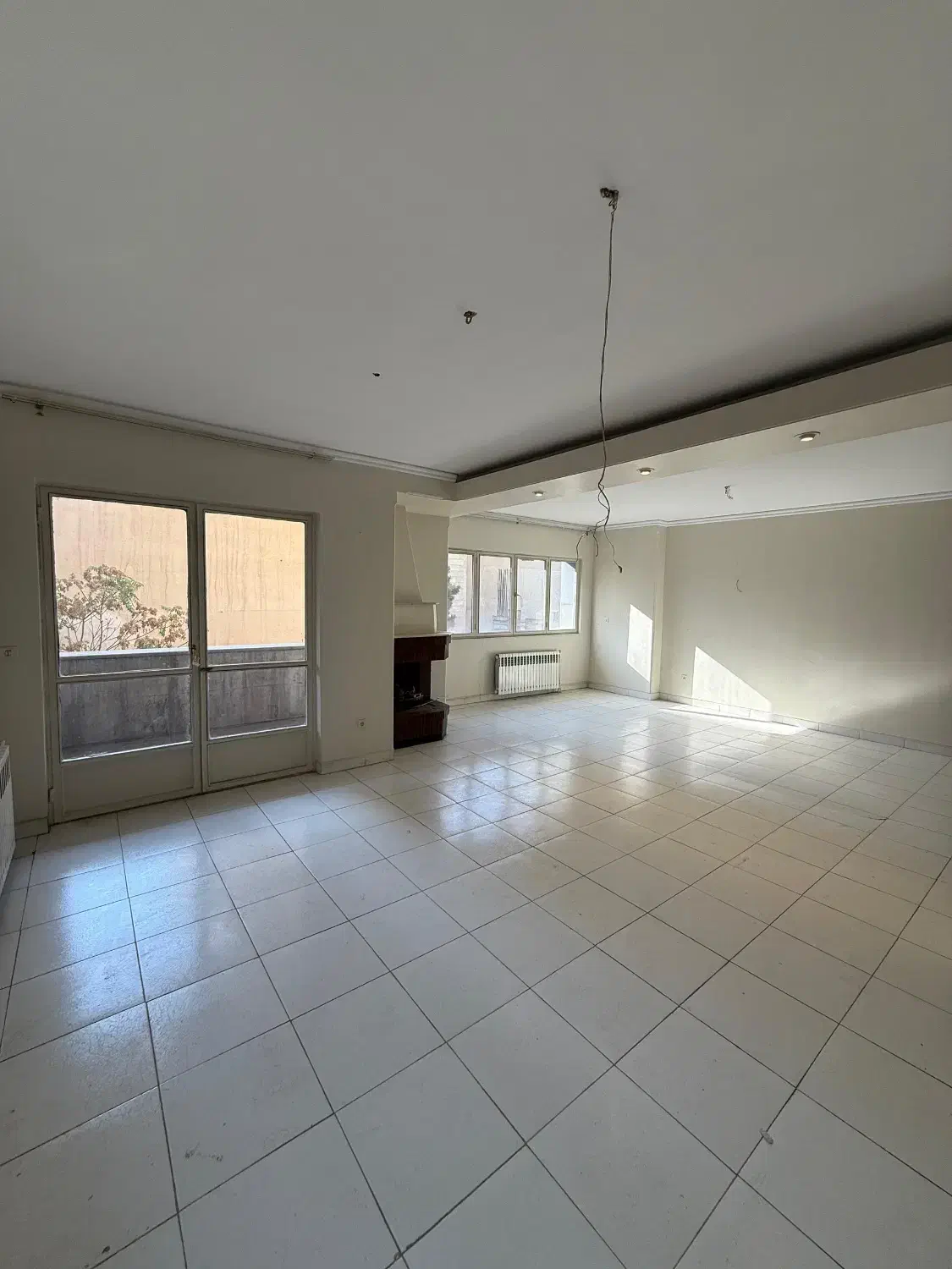 ۱۷۵ متر زعفرانیه . تراس بزرگ . قابلیت بازسازی|فروش آپارتمان|تهران, زعفرانیه|دیوار