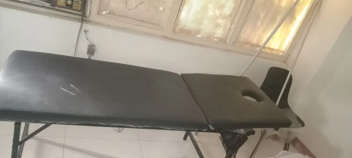 فروش تخت فیشیال ومیزناخن|آرایشگاه و سالن‌های زیبایی|میناب, |دیوار