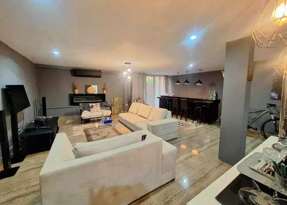 ۷۰ متر مبله دروس محسنیان /نزدیک دانشگاه/قابل تبدیل