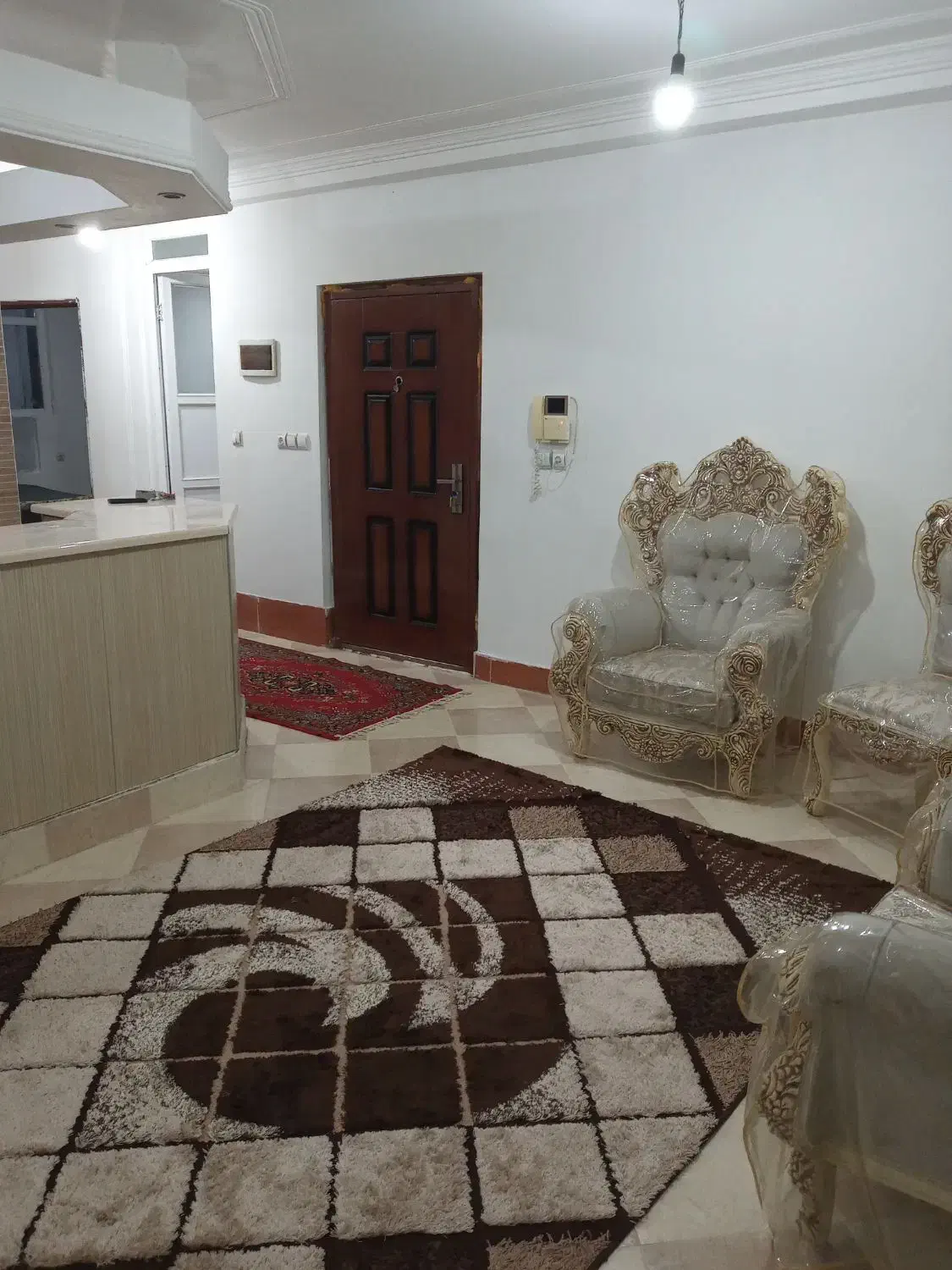 سوییت مستقل فول امکانات تمیز نزدیک ساحل دو خوابه|اجارهٔ کوتاهمدت آپارتمان و سوئیت|بندرعباس, |دیوار