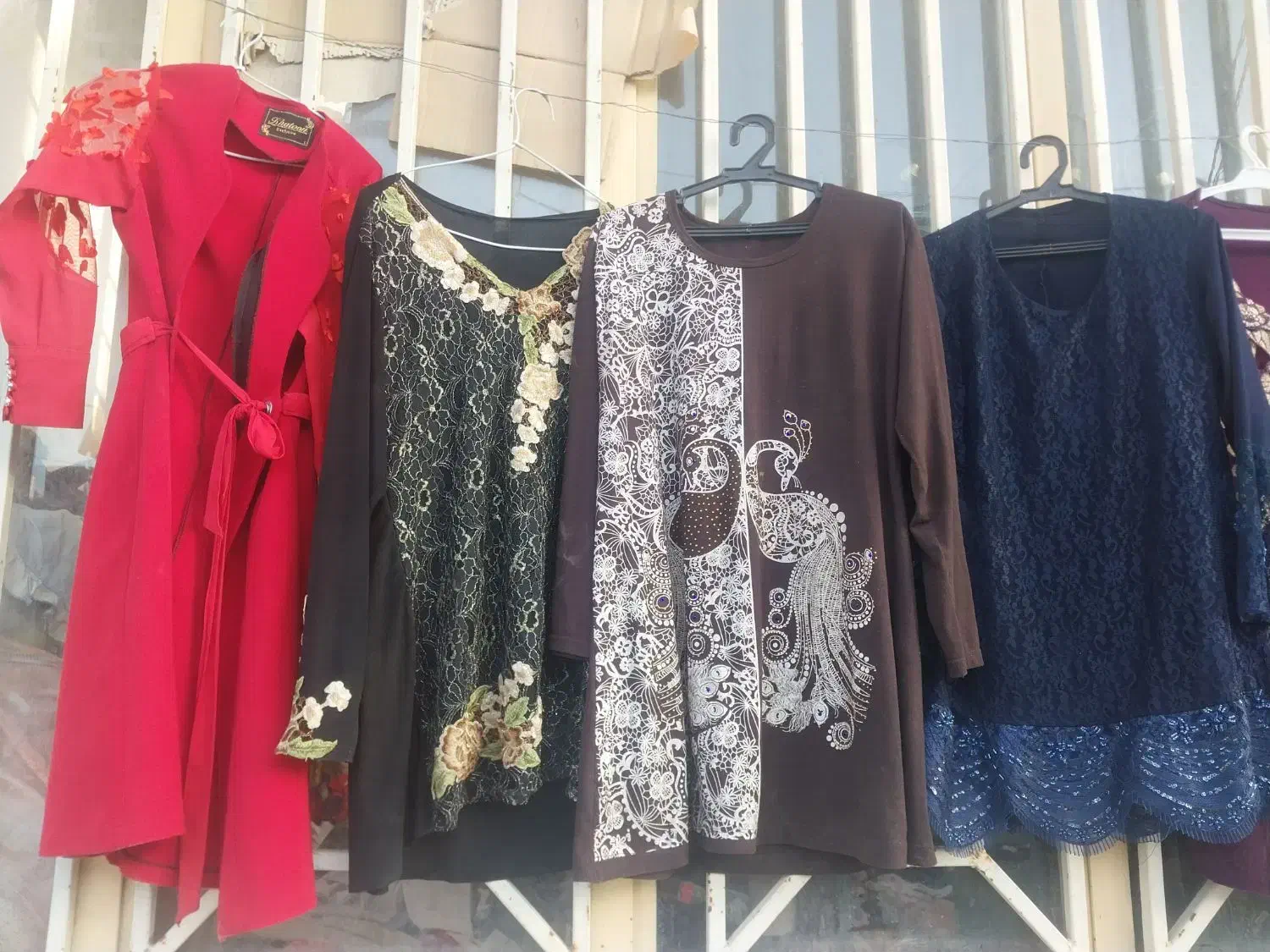 بدلیل رفتن شهرستان|لباس|زابل, |دیوار