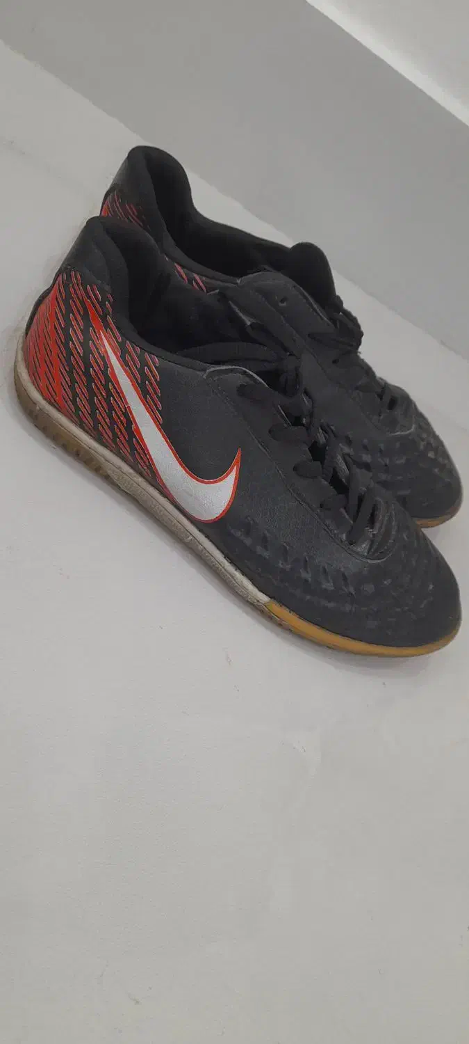 کفش فوتسال سایز ۳۸|تجهیزات ورزشی|بروجرد, |دیوار