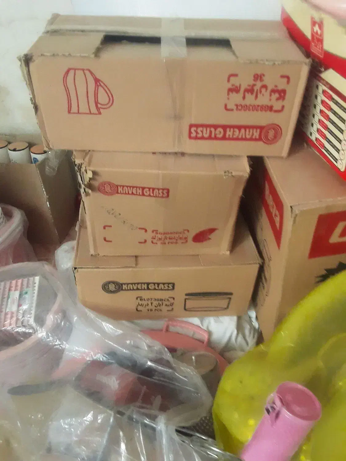 لیوان شیشه ای وپلاسکو عمده میفروشم|ظروف سرو و پذیرایی|خانمیرزا, |دیوار