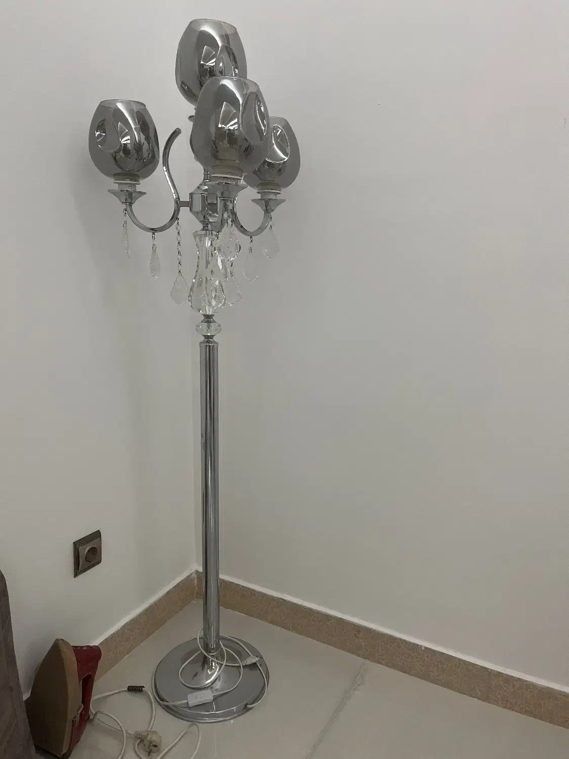 چراغ لوستر ایستاده|چراغ خواب و آباژور|رشت, جهاد|دیوار