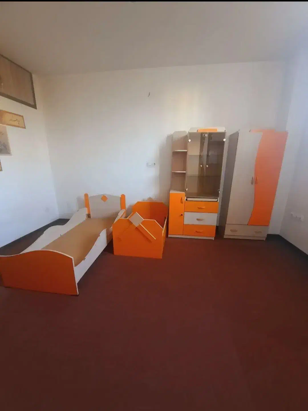 تخت و کمد|تخت و سرویس خواب|اصفهان, سرچشمه|دیوار