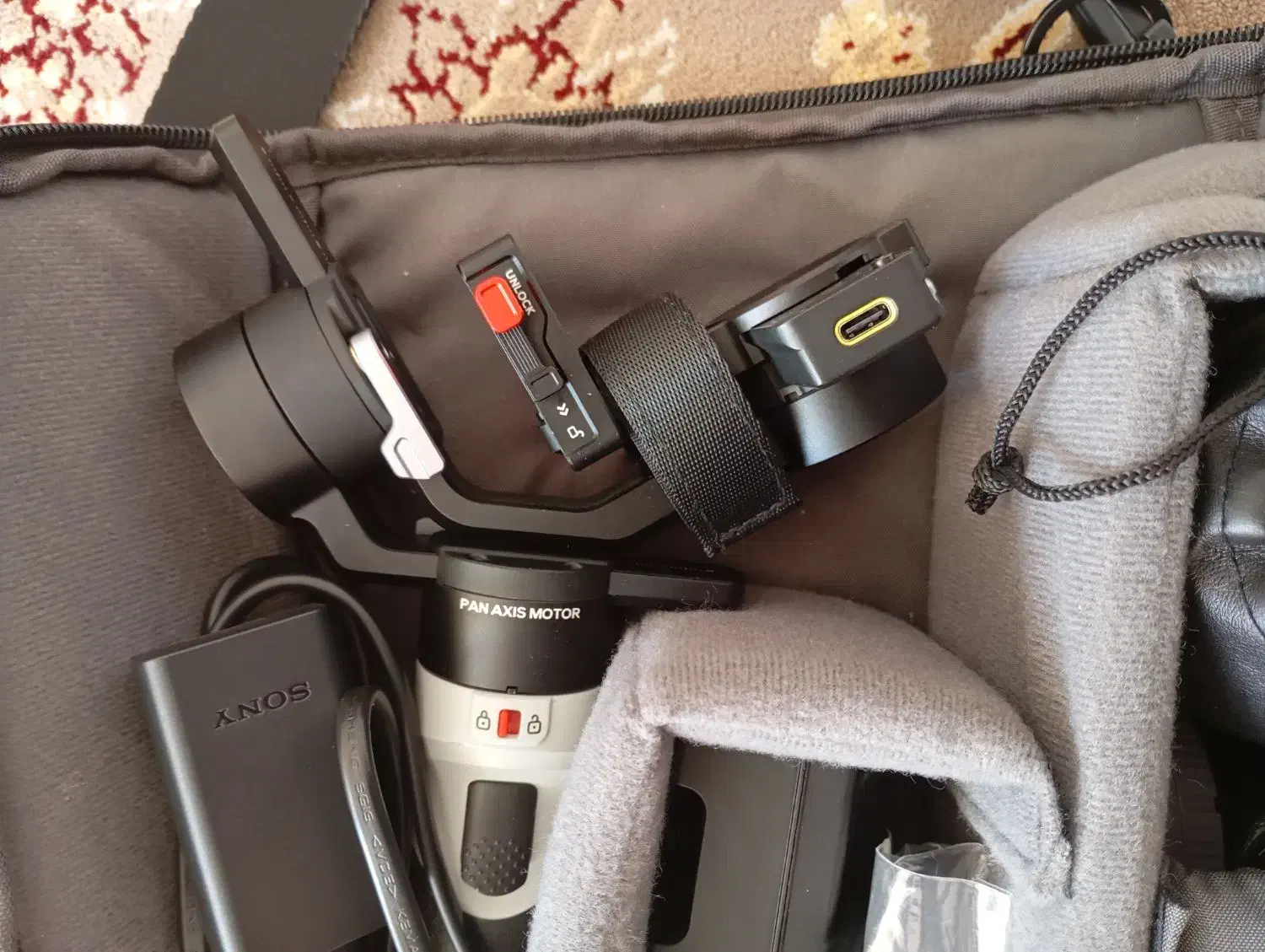 فروش دوربین با همه تجهیزات|دوربین عکاسی و فیلم‌برداری|شیروان (خراسان), |دیوار