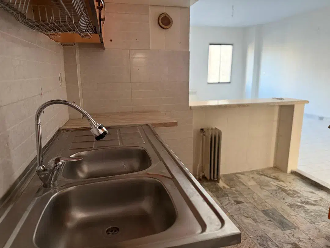 بلوار شهدا /صادقیه /۹۰متری / ۲خواب / نورگیر