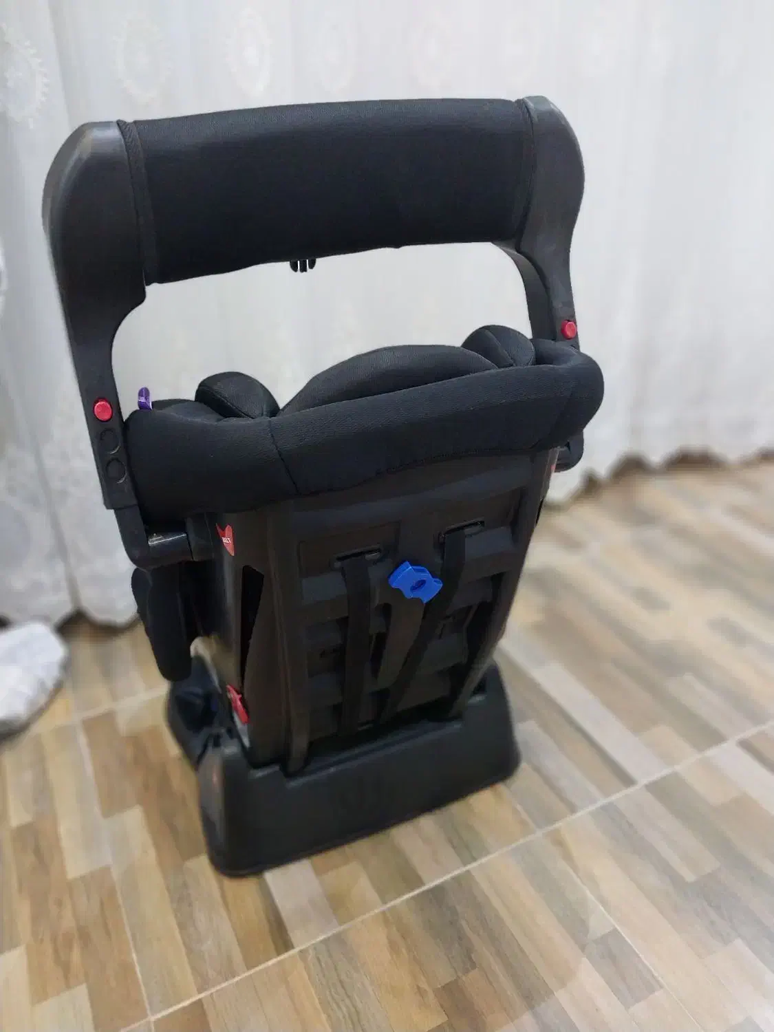 صندلی ماشین|تخت و صندلی بچه|مبارکه, |دیوار