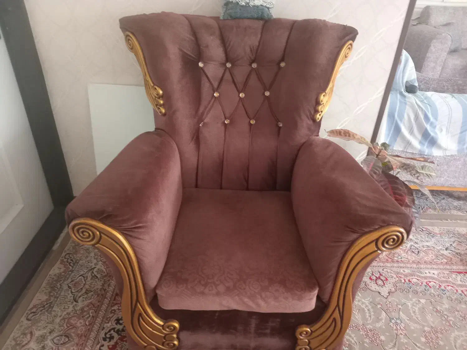 مبل۷نفره تمیز|مبلمان خانگی و میز عسلی|خمینیشهر, |دیوار