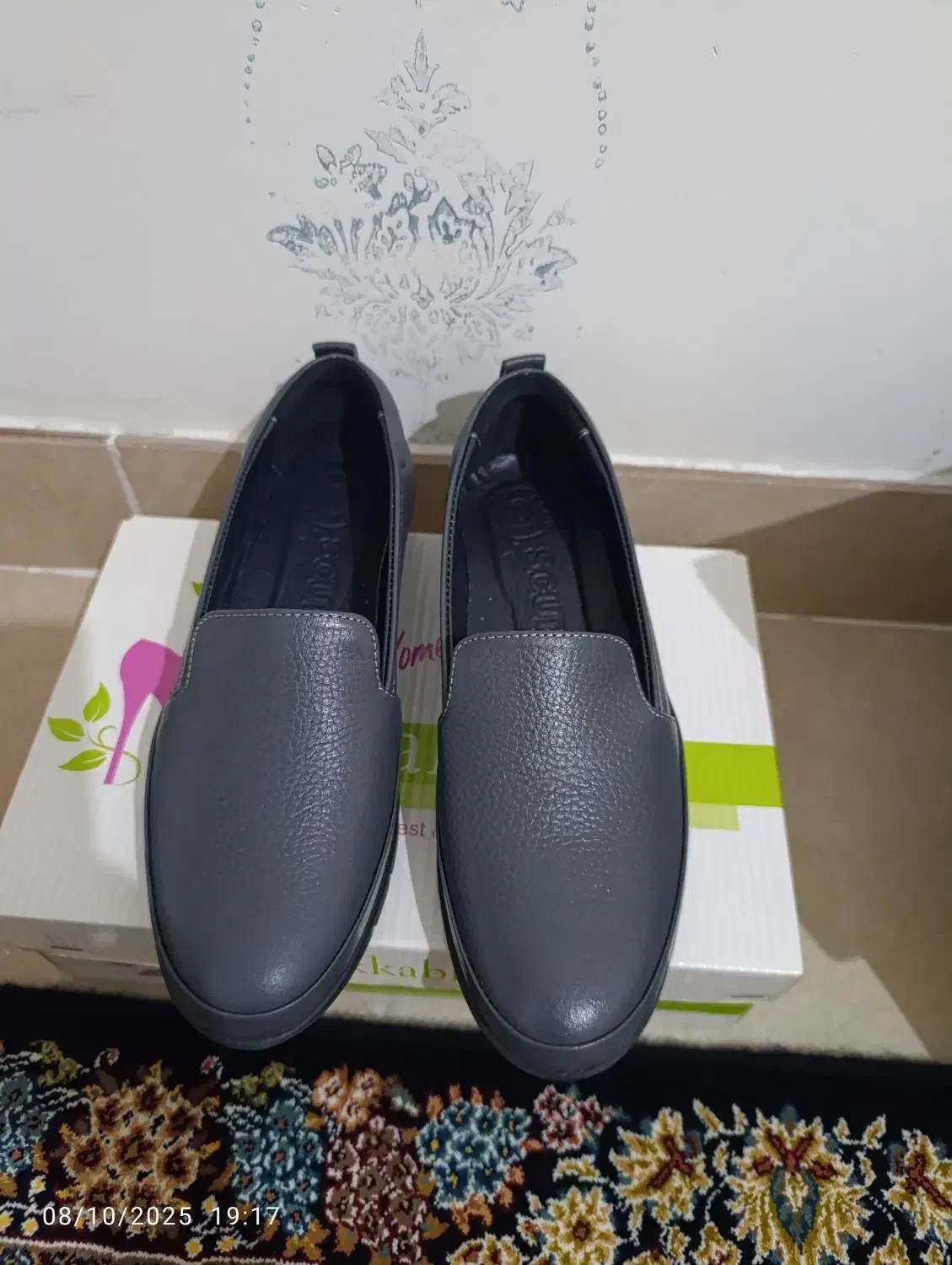 کفش|کیف، کفش، کمربند|سهند, |دیوار