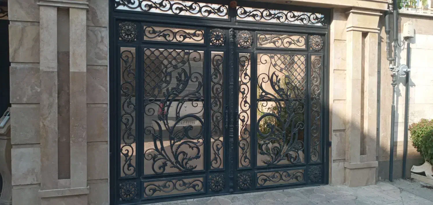 شیشه بری ساختمانی|خدمات پیشه و مهارت|بروجرد, |دیوار