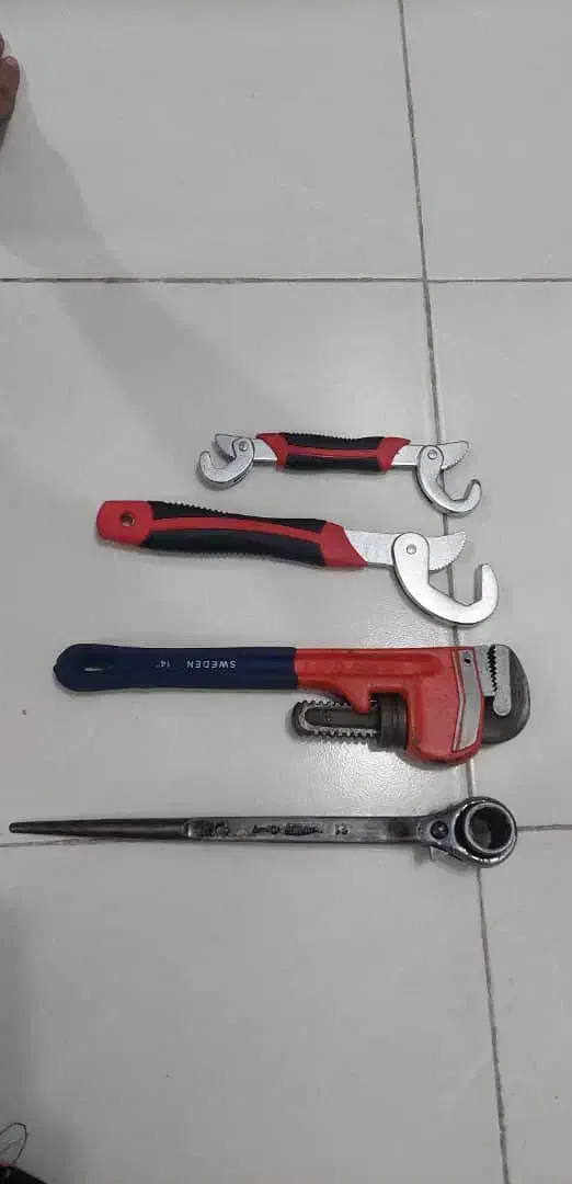 ابزار آلات وقفل فرمون|ابزارآلات|فولادشهر, مسکن مهر فولادشهر|دیوار